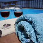 Amerisa & Hotel Fira (Santorini)