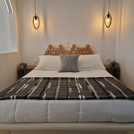 Amerisa & Otel Fira (Santorini)
