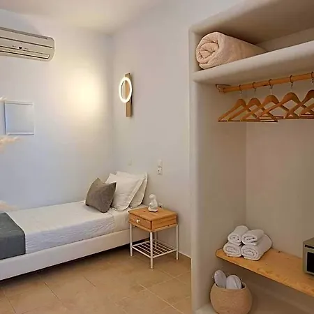 Amerisa & 3* Fira (Santorini)