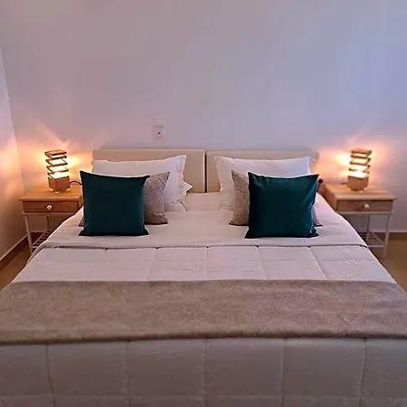 Hotel Amerisa & Fira (Santorini)