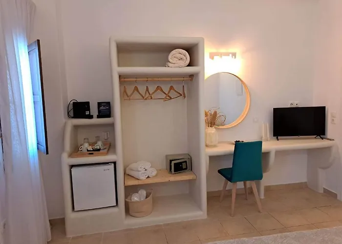 Hotel Amerisa & Fira (Santorini)