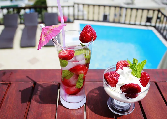 Amerisa & Hotel Fira (Santorini)