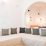 Amerisa Suites&villa Hotell 3*