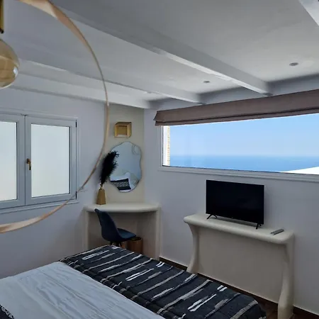 Hotel Amerisa & Fira (Santorini)